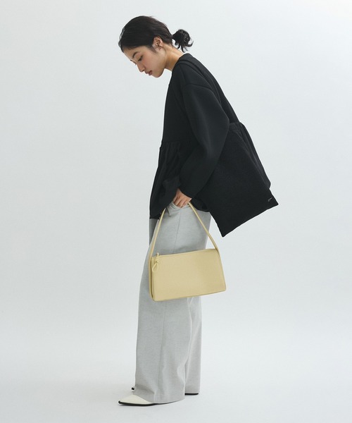 ADAM ET ROPE'（アダムエロペ）の「【サステナブル】ワンハンドルミニバッグ（ハンドバッグ・レディース・ブラック/クリーム・FREE）」の6枚目の写真