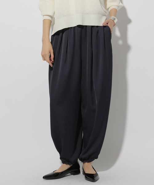 Elura（エルーラ）の「シルクライクカーブパンツ＜低身長サイズあり＞/320163（その他パンツ・レディース・ブラウン系その他2/ネイビー・FREE/FREE(S)）」の17枚目の写真