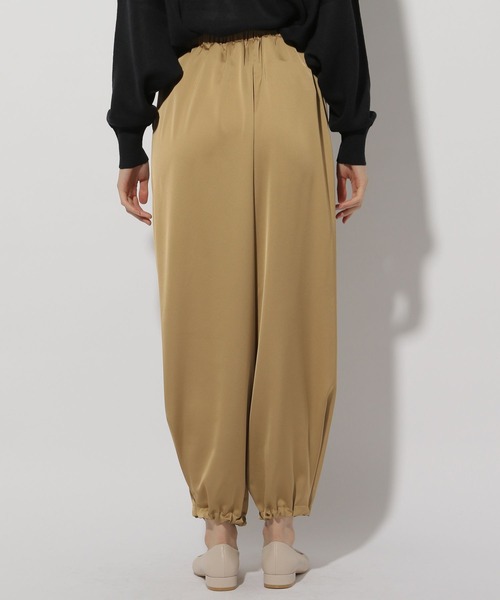 Elura（エルーラ）の「シルクライクカーブパンツ＜低身長サイズあり＞/320163（その他パンツ・レディース・ブラウン系その他2/ネイビー・FREE/FREE(S)）」の10枚目の写真