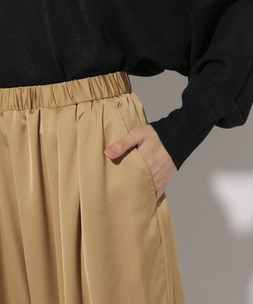 Elura（エルーラ）の「シルクライクカーブパンツ＜低身長サイズあり＞/320163（その他パンツ・レディース・ブラウン系その他2/ネイビー・FREE/FREE(S)）」の12枚目の写真