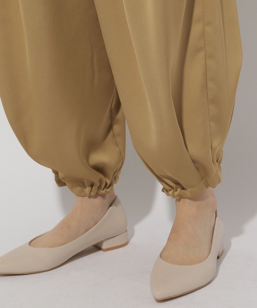 Elura（エルーラ）の「シルクライクカーブパンツ＜低身長サイズあり＞/320163（その他パンツ・レディース・ブラウン系その他2/ネイビー・FREE/FREE(S)）」の13枚目の写真