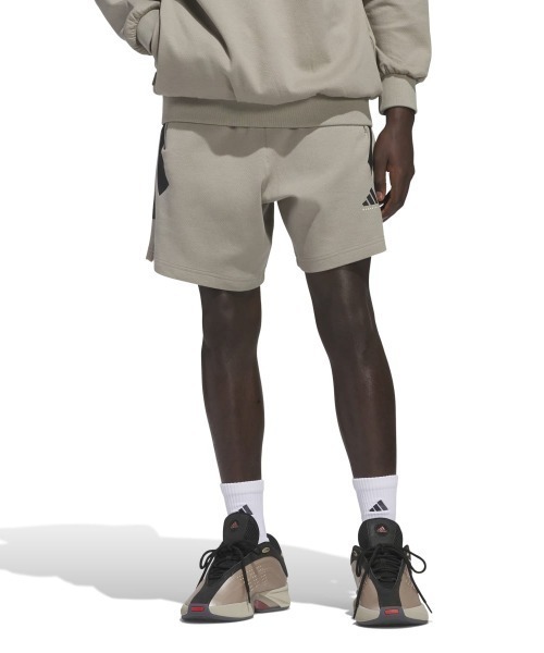adidas(アディダス)の「adidas BASKETBALL SPACER SHORT(アディダス バスケットボール スペーサーショーツ(ジェンダーニュートラル))(その他パンツ・メンズ・レッド系/ベージュ系・LARGE/MEDIUM/X-LARGE)」の13枚目の写真