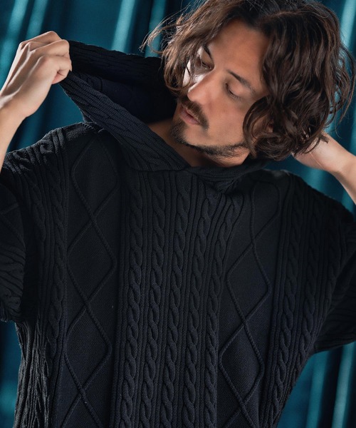 ANGENEHM(アンゲネーム)の「mpa3732-Airy yarn cable stitch short sleeve hoodie ニットパーカー(パーカー・メンズ・ブラック/グレイッシュベージュ/キナリ/サックスブルー系・S/M/L)」の1枚目の写真