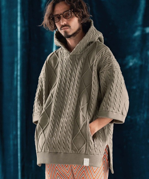 ANGENEHM(アンゲネーム)の「mpa3732-Airy yarn cable stitch short sleeve hoodie ニットパーカー(パーカー・メンズ・ブラック/グレイッシュベージュ/キナリ/サックスブルー系・S/M/L)」の21枚目の写真