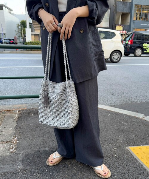 fredy emue（フレディエミュ）の「メタリックコードロングハンドルトートバッグ（かごバッグ・レディース・ブロンズ/シルバー・FREE）」の9枚目の写真