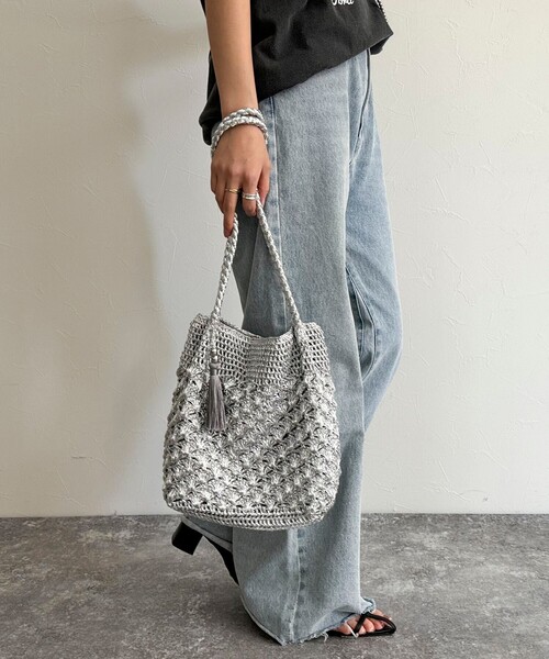 fredy emue（フレディエミュ）の「メタリックコードロングハンドルトートバッグ（かごバッグ・レディース・ブロンズ/シルバー・FREE）」の17枚目の写真