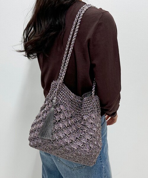 fredy emue（フレディエミュ）の「メタリックコードロングハンドルトートバッグ（かごバッグ・レディース・ブロンズ/シルバー・FREE）」の18枚目の写真