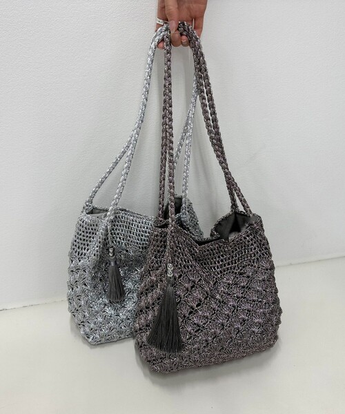 fredy emue（フレディエミュ）の「メタリックコードロングハンドルトートバッグ（かごバッグ・レディース・ブロンズ/シルバー・FREE）」の20枚目の写真