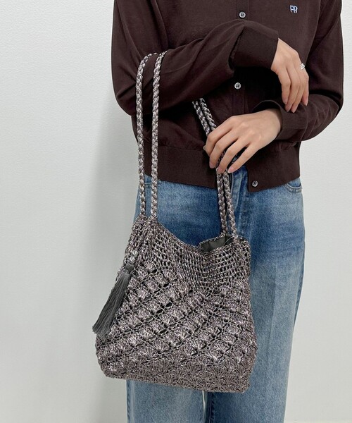 fredy emue（フレディエミュ）の「メタリックコードロングハンドルトートバッグ（かごバッグ・レディース・ブロンズ/シルバー・FREE）」の21枚目の写真