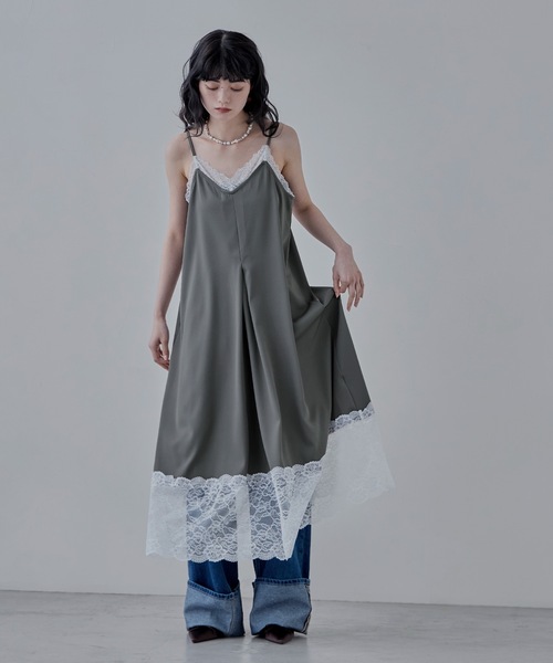 etoll.(エトル)の「ツイルレースランジェリー風キャミワンピ(ワンピース・レディース・グレー/ブラック・M)」の2枚目の写真