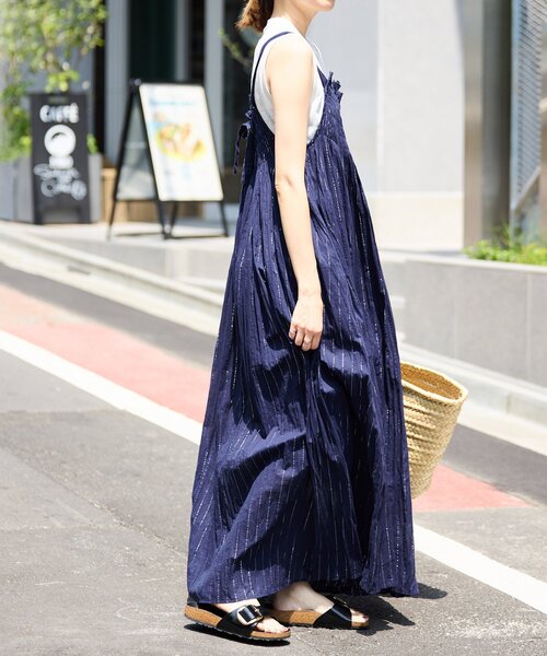 SLOBE IENA(スローブイエナ)の「クリンクルギャザーキャミワンピース(ワンピース・レディース・ライトグリーン/ネイビー/ラベンダー・FREE)」の15枚目の写真