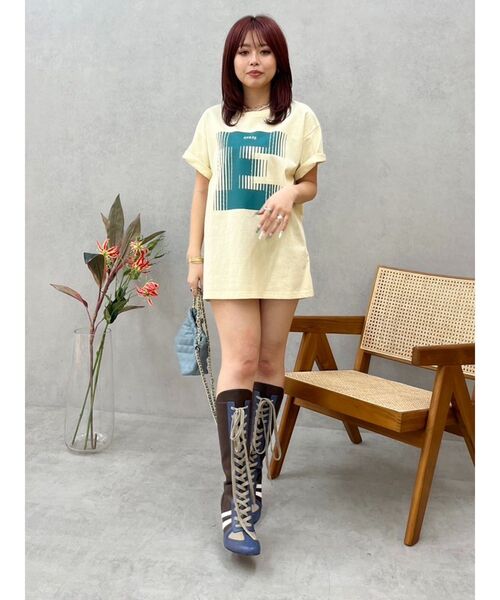 EVRIS(エヴリス)の「フロントロゴオーバーサイズTシャツ(Tシャツ/カットソー・レディース・ホワイト/イエロー/ブルー・FREE)」の16枚目の写真