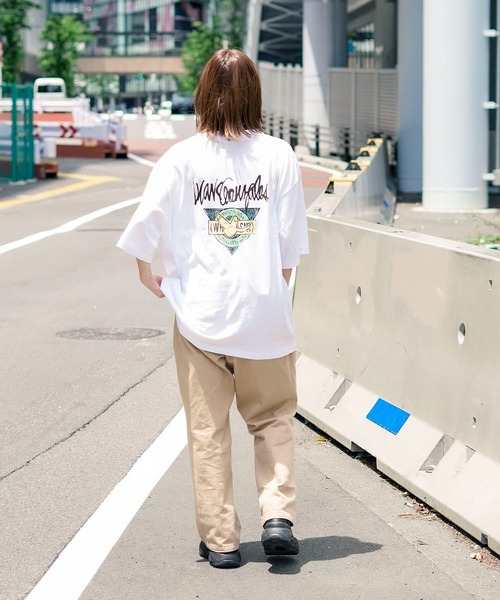 (What it isNt)ART BY MARKGONZALES(ワットイットイズント)の「【What it isNt)ART BY MARKGONZALES / (ワットイットイズント) アートバイ マークゴンザレス】 リラックスフィット プリントTシャツ(Tシャツ/カットソー・メンズ・グレー系その他2/ベージュ系その他4/ベージュ系その他2/ホワイト系その他3/ホワイト系その他/グレー系その他/ブラック系その他3/ホワイト系その他4/ホワイト系その他2/ブラック系その他・MEDIUM/X-LARGE/LARGE)」の15枚目の写真
