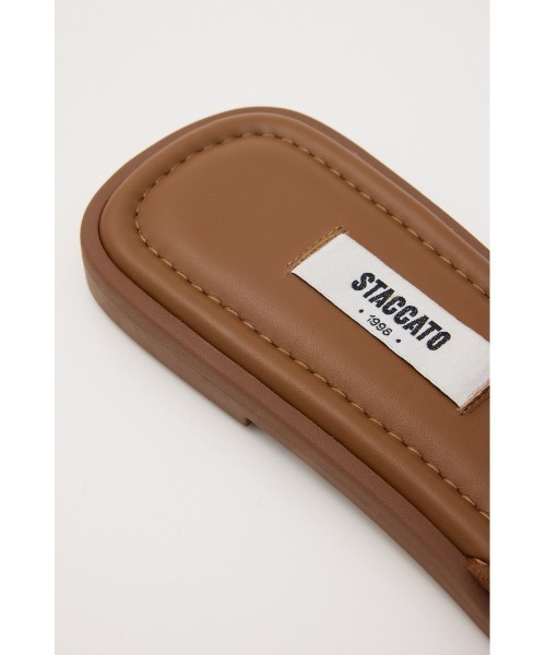 STACCATO（スタッカート）の「BIGリボンイントレチャートフラット（サンダル・レディース・ダークブラウン/ホワイト・22.5cm/23cm/23.5cm/24cm/24.5cm）」の11枚目の写真