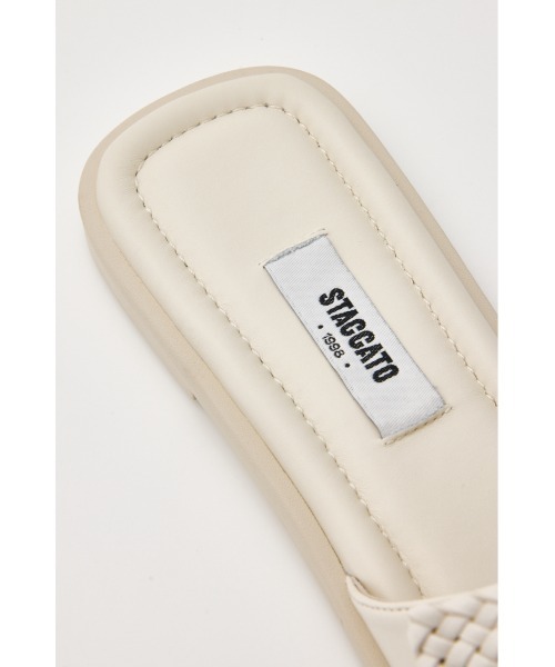 STACCATO（スタッカート）の「BIGリボンイントレチャートフラット（サンダル・レディース・ダークブラウン/ホワイト・22.5cm/23cm/23.5cm/24cm/24.5cm）」の21枚目の写真