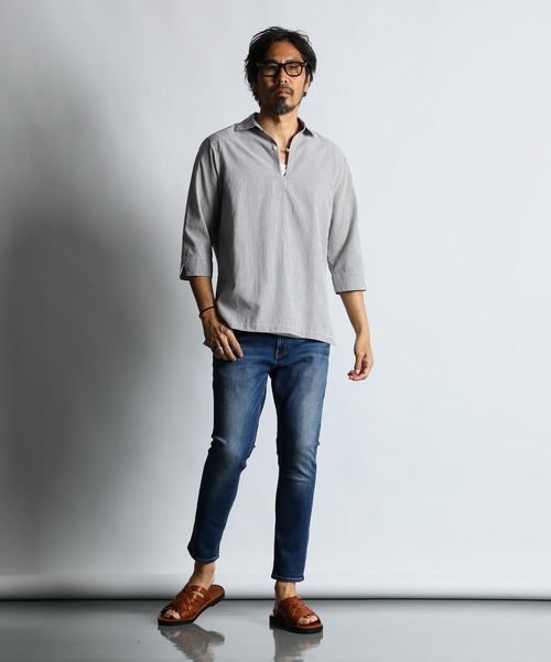 The DUFFER of ST.GEORGE(ザダファーオブセントジョージ)の「SEERSUCKER STRIPE 3Q SKIPPER SHIRT:シアサッカーストライプ 7分袖 スキッパーシャツ(シャツ/ブラウス・メンズ・ブルー/ブラック・SMALL/MEDIUM/LARGE/X-LARGE)」の3枚目の写真