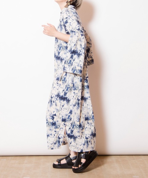 OSMOSIS（オズモーシス）の「スリットギャザースリーブワンピース（ワンピース・レディース・ブルー系その他/ブラック/ブラック系その他・ONE SIZE）」の21枚目の写真