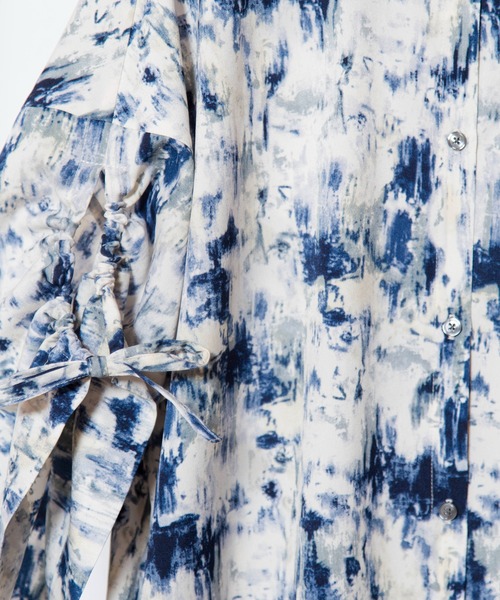 OSMOSIS（オズモーシス）の「スリットギャザースリーブワンピース（ワンピース・レディース・ブルー系その他/ブラック/ブラック系その他・ONE SIZE）」の7枚目の写真