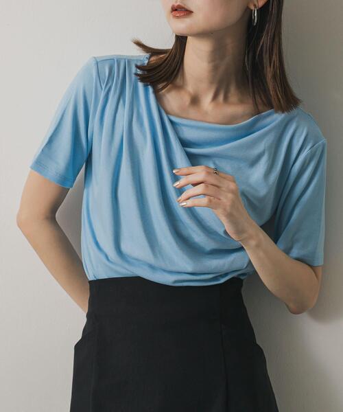 SENSE OF PLACE by URBAN RESEARCH（センスオブプレイスバイアーバンリサーチ）の「アシメドレープトップ(半袖)（Tシャツ/カットソー・レディース・キャメル/ベージュ/ブラック/ライトブルー・ONE）」の3枚目の写真