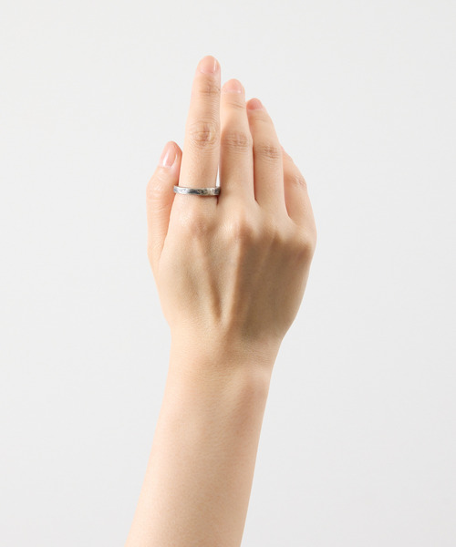 GILD(ギルド)の「GILD ギルド / Flat atypical narrow ring シルバー925フラットエイティピカルナローリング / G251-RI04(リング・メンズ・シルバー/プラチナム/ゴールド・21号/19号/17号/15号/13号/11号/9号/7号)」の19枚目の写真