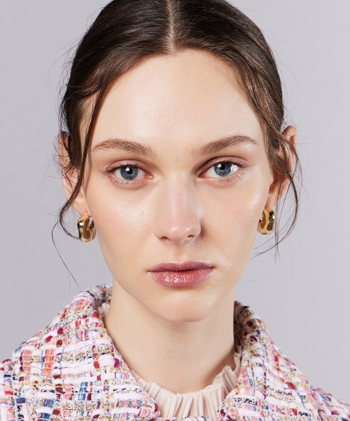 DOUBLE STANDARD CLOTHING(ダブルスタンダードクロージング)の「ボリュームエポキシピアス(ピアス(両耳用)・レディース・ホワイト×ゴールド/ブラック×ゴールド・FREE)」の5枚目の写真