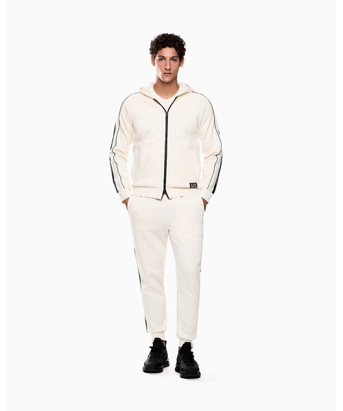 EMPORIO ARMANI EA7(エンポリオアルマーニイーエーセブン)の「【エンポリオ アルマーニ EA7】Logo Series フード付きジップアップ スウェットシャツ コットン混紡(スウェット・メンズ・ブラック/オフホワイト/レッド・X-SMALL/LARGE/MEDIUM/SMALL/X-LARGE)」の7枚目の写真