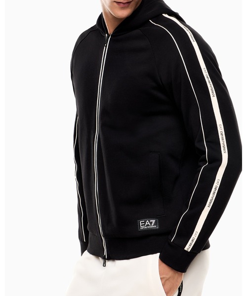 EMPORIO ARMANI EA7(エンポリオアルマーニイーエーセブン)の「【エンポリオ アルマーニ EA7】Logo Series フード付きジップアップ スウェットシャツ コットン混紡(スウェット・メンズ・ブラック/オフホワイト/レッド・X-SMALL/LARGE/MEDIUM/SMALL/X-LARGE)」の10枚目の写真