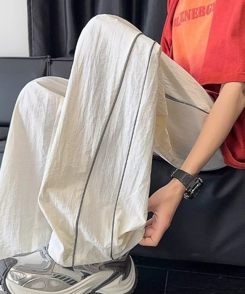 MGV(エムジーヴィー)の「サイドラインシャカパンツ(その他パンツ・メンズ・ブラック/ホワイト・MEDIUM/LARGE/X-LARGE)」の2枚目の写真