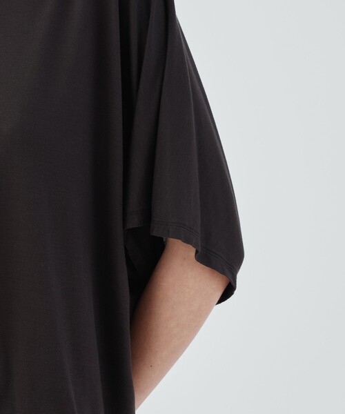 GALERIE VIE(ギャルリー ヴィー)の「シーウィードレーヨン ドルマンスリーブカットソー(Tシャツ/カットソー・レディース・チャコールグレー/ライトブルー/ライトベージュ/ホワイト・FREE)」の6枚目の写真