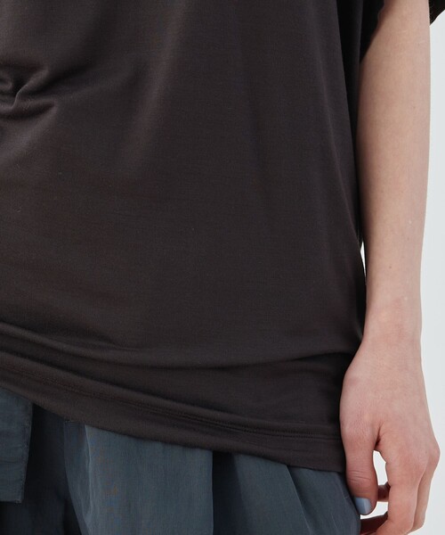 GALERIE VIE(ギャルリー ヴィー)の「シーウィードレーヨン ドルマンスリーブカットソー(Tシャツ/カットソー・レディース・チャコールグレー/ライトブルー/ライトベージュ/ホワイト・FREE)」の5枚目の写真