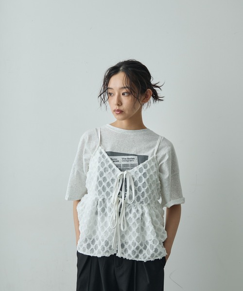 Lunea(ルネア)の「グラフィックプリントTシャツ(Tシャツ/カットソー・レディース・ブラック/ライトグレー・FREE)」の6枚目の写真