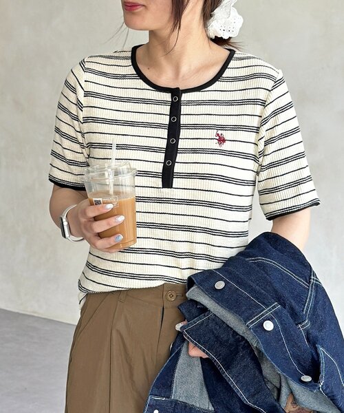 U.S. POLO ASSN.(ユーエスポロアッスン)の「【U.S. POLO ASSN. 】ヘンリーリブ半袖T(Tシャツ/カットソー・レディース・ネイビー/アイボリー/ブラック/オフホワイト・FREE)」の2枚目の写真