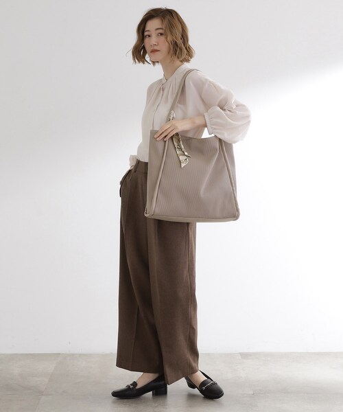 grove（グローブ）の「【A4】プリーツスカーフ付トート（トートバッグ・レディース・シルバー系その他/ライトグレー/ブラック・00）」の7枚目の写真