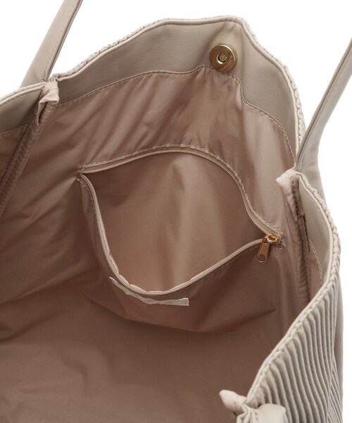 grove（グローブ）の「【A4】プリーツスカーフ付トート（トートバッグ・レディース・シルバー系その他/ライトグレー/ブラック・00）」の21枚目の写真