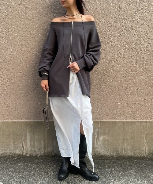 ACYM A logo off shoulder スウェット A logo off shoulder スウェット | ACYM ONLINE SHOP
