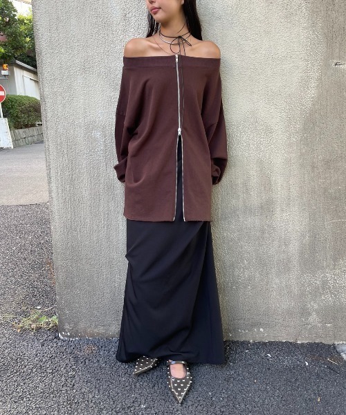 ACYM A logo off shoulder スウェット A logo off shoulder スウェット | ACYM ONLINE SHOP