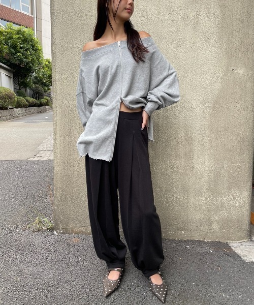 ACYM A logo off shoulder スウェット A logo off shoulder スウェット | ACYM ONLINE SHOP