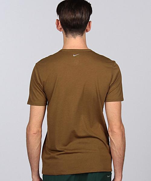 GYAKUSOU（ギャクソウ）の「NIKE（ナイキ） GYAKUSOU グラフィック S/S Tシャツ 3（Tシャツ/カットソー・メンズ・モカ/ケリー/ロイヤルブルー・SMALL/LARGE/MEDIUM/X-LARGE）」の4枚目の写真