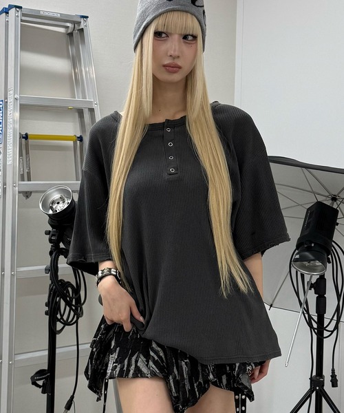 Figments(フィグメンツ)の「ダメージヘンリーT(Tシャツ/カットソー・レディース・アイボリー/ピンク/スミクロ・FREE)」の13枚目の写真