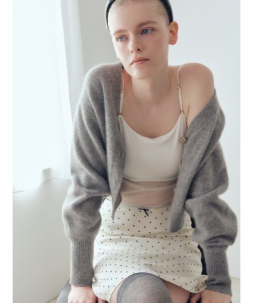 LILY BROWN（リリーブラウン）の「LBロゴフォックスニットカーデ（カーディガン/ボレロ・レディース・ネイビー/イエロー/グレー/アイボリー・F）」の6枚目の写真