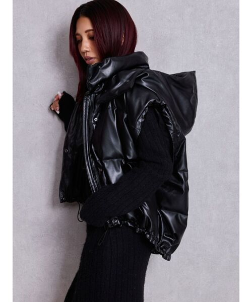 GYDA(ジェイダ)の「ベストとしても着れる!2WAYフェイクレザーミドル丈ダウンコート(ダウンジャケット/コート・レディース・ブラック/オフホワイト・FREE)」の5枚目の写真