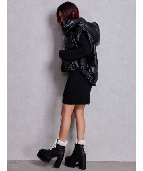 GYDA(ジェイダ)の「ベストとしても着れる!2WAYフェイクレザーミドル丈ダウンコート(ダウンジャケット/コート・レディース・ブラック/オフホワイト・FREE)」の9枚目の写真