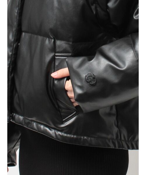 GYDA(ジェイダ)の「ベストとしても着れる!2WAYフェイクレザーミドル丈ダウンコート(ダウンジャケット/コート・レディース・ブラック/オフホワイト・FREE)」の21枚目の写真