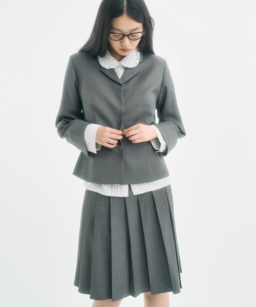 FEKETE（フェケテ）の「polka dot round collar frill blouse / ドット