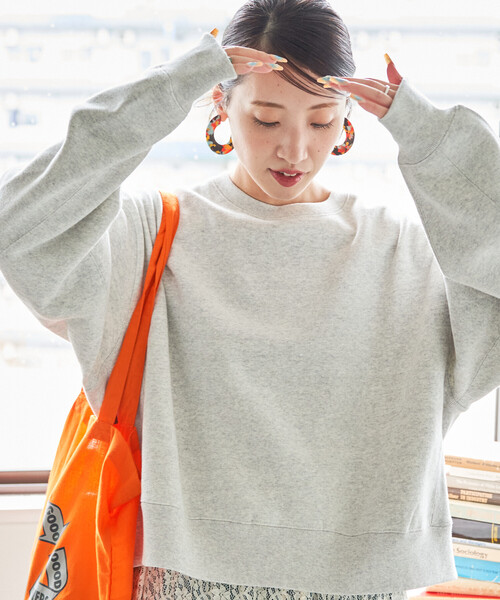 FREAK'S STORE（フリークスストア）の「限定展開　ヘビーウェイト ショート ビッグ スウェット（スウェット・レディース・チャコールグレー/ブラック/ベージュ/ピンク/ネイビー/ナチュラル/ライトグレー/グレー/ブルー/イエロー・ﾌﾘ-）」の20枚目の写真