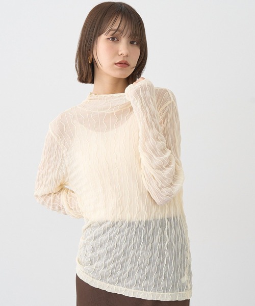 earth music&ecology(アースミュージックアンドエコロジー)の「ハイネックシアーうねうねプルオーバー(Tシャツ/カットソー・レディース・イエロー/ピンク/ライトグリーン/アイボリー/ライトブルー/ブラック・S/M)」の8枚目の写真