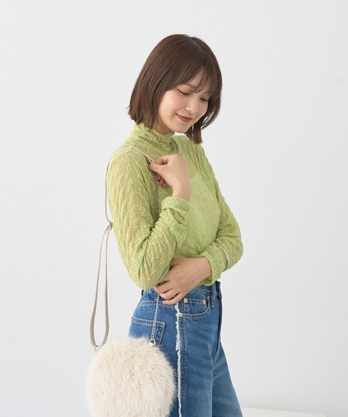 earth music&ecology(アースミュージックアンドエコロジー)の「ハイネックシアーうねうねプルオーバー(Tシャツ/カットソー・レディース・イエロー/ピンク/ライトグリーン/アイボリー/ライトブルー/ブラック・S/M)」の21枚目の写真