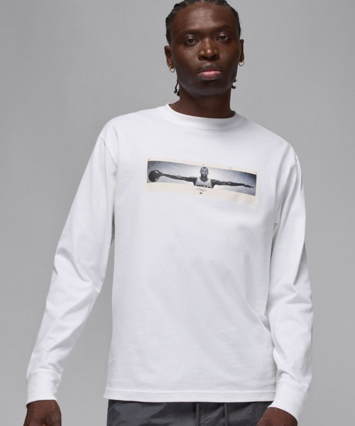 JORDAN BRAND(ジョーダンブランド)の「JORDAN BRAND M J BRAND PHOTO LS CREW / ジョーダン ブランド ジョーダン ブランド フォト L/S クルー / NIKE【SP】(Tシャツ/カットソー・メンズ・ブラック/ホワイト・XL/L/M/S/XXL)」の1枚目の写真