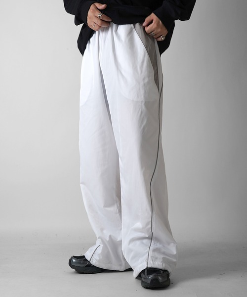 Confirm（コンファーム）の「Y2K 切替パイピングサイドライン 裾ドローコード ナイロンワイドパンツ ユニセックス（その他パンツ・メンズ・ブラック/グレー/ホワイト・M/L）」の18枚目の写真