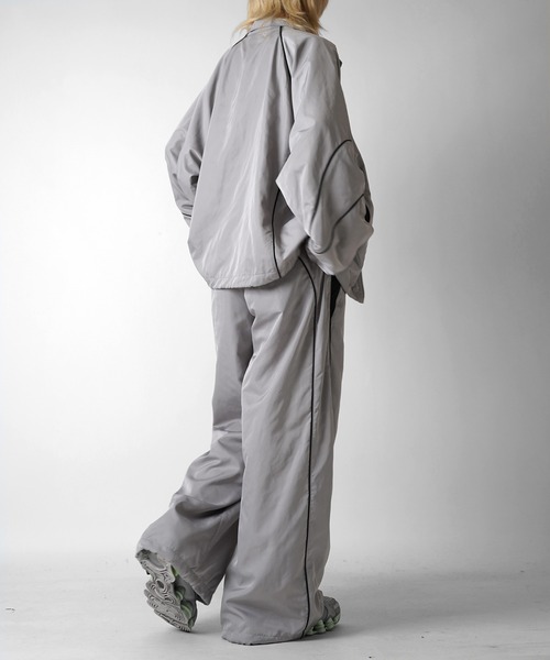 Confirm（コンファーム）の「Y2K 切替パイピングサイドライン 裾ドローコード ナイロンワイドパンツ ユニセックス（その他パンツ・メンズ・ブラック/グレー/ホワイト・M/L）」の14枚目の写真